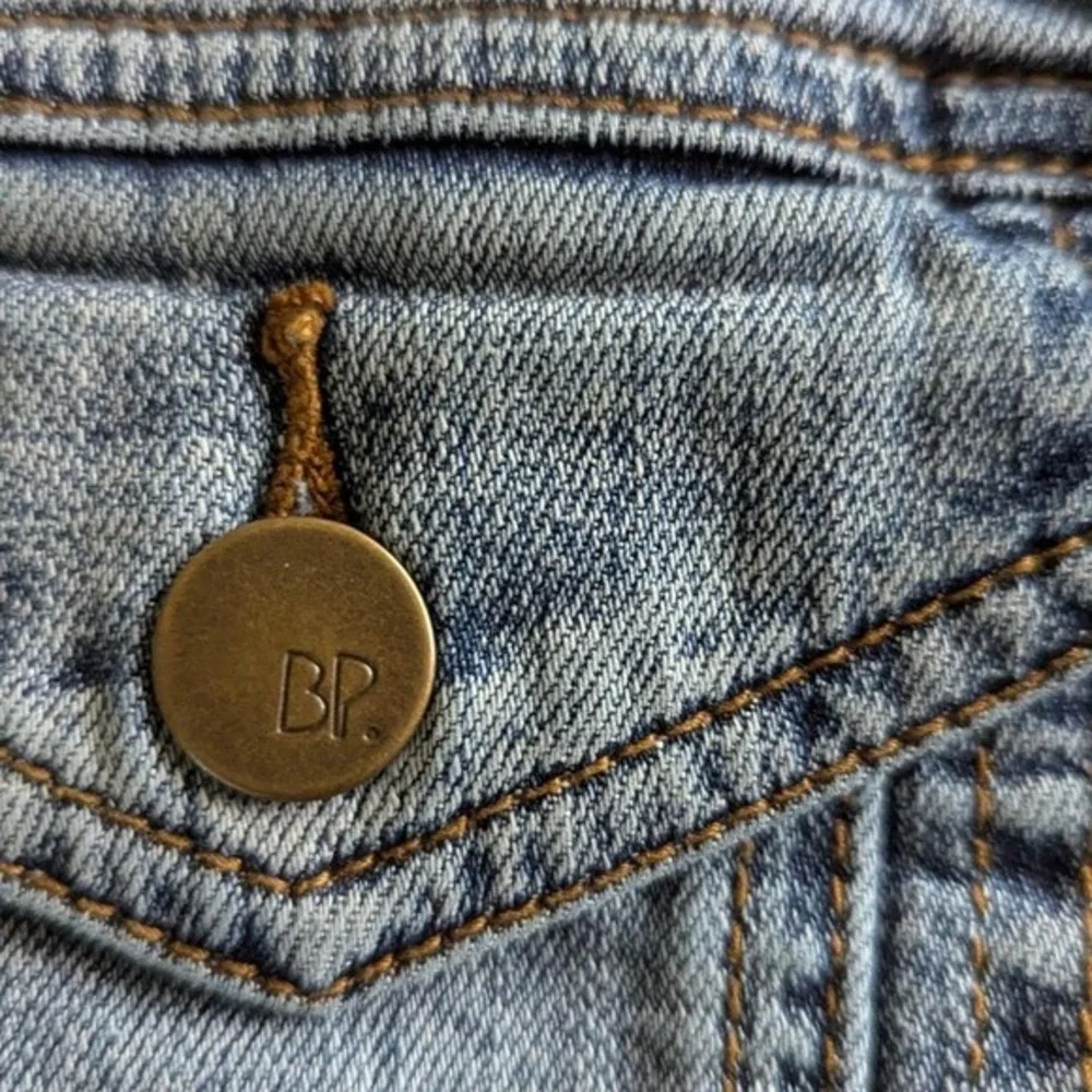 BP Nordstrom Womens Cropped Denim Trucker Jacket Medium‎ Wash Blue Long Sleeve